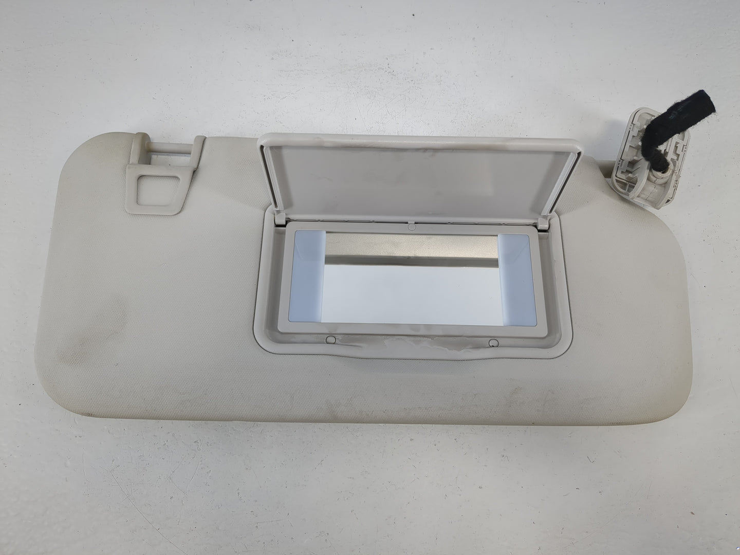 2024 Ford Bronco Sun Visor Shade Replacement Passenger Right Mirror Fits OEM Used Auto Parts - Oemusedautoparts1.com