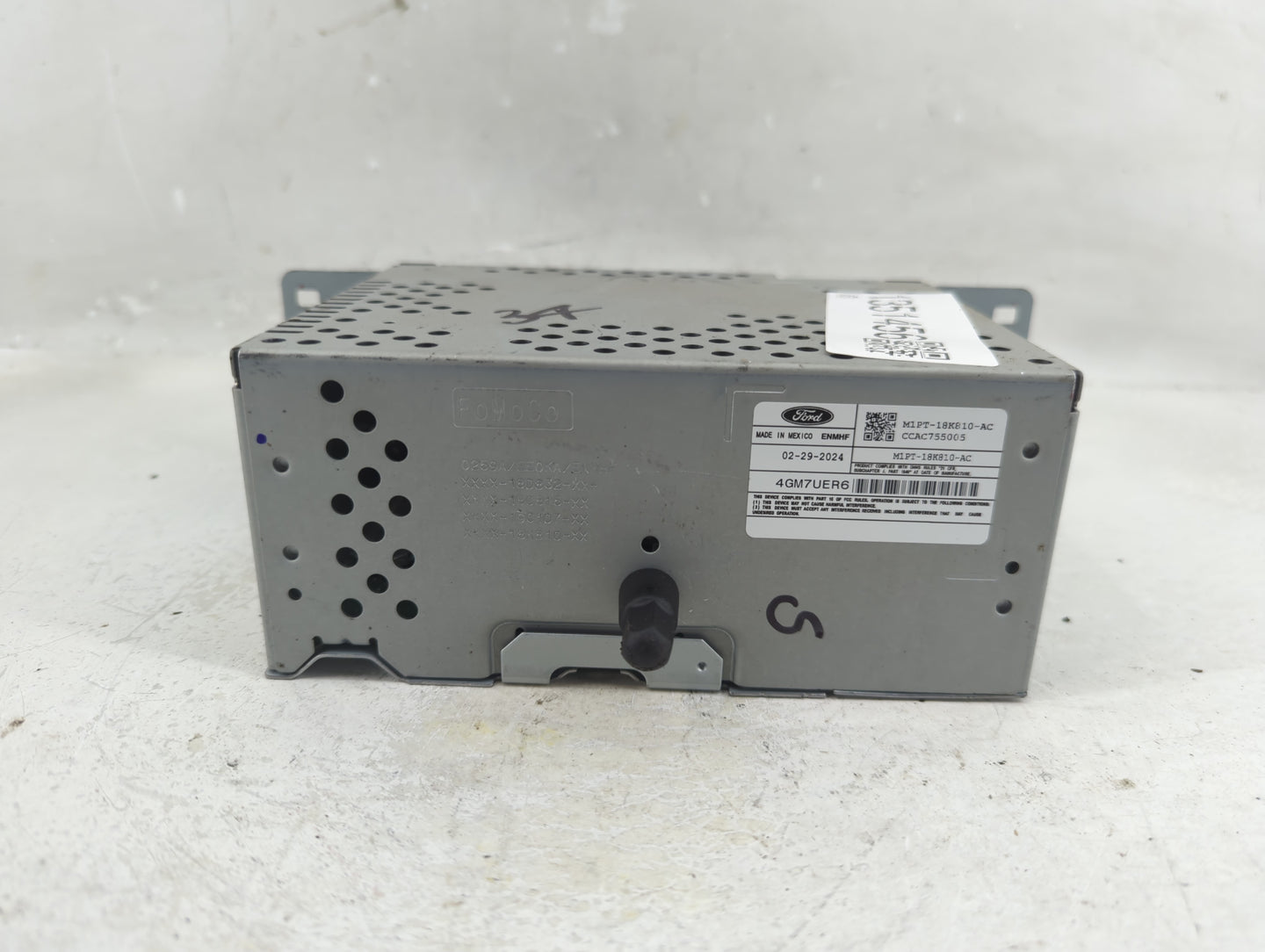 2024 Ford Bronco Radio AM FM Cd Player Receiver Replacement P/N:M1PT-18K810-AC Fits Fits 2021 OEM Used Auto Parts - Oemuseda