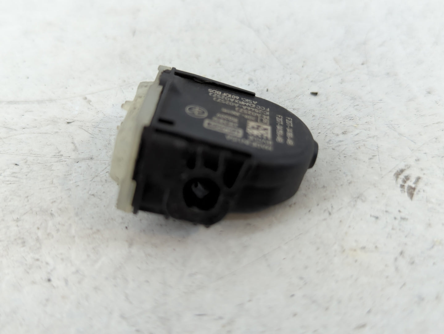 2024 Ford Bronco Tire Pressure Monitoring System Sensor Tpms - Oemusedautoparts1.com