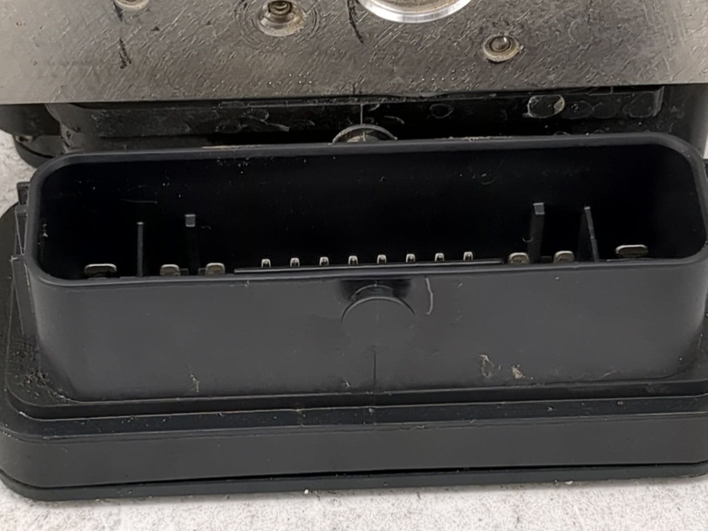 2024 Ford Bronco Sport ABS Pump Control Module Replacement P/N:4277/6698 269 879, 22008710628 Fits OEM Used Auto Parts - Oem