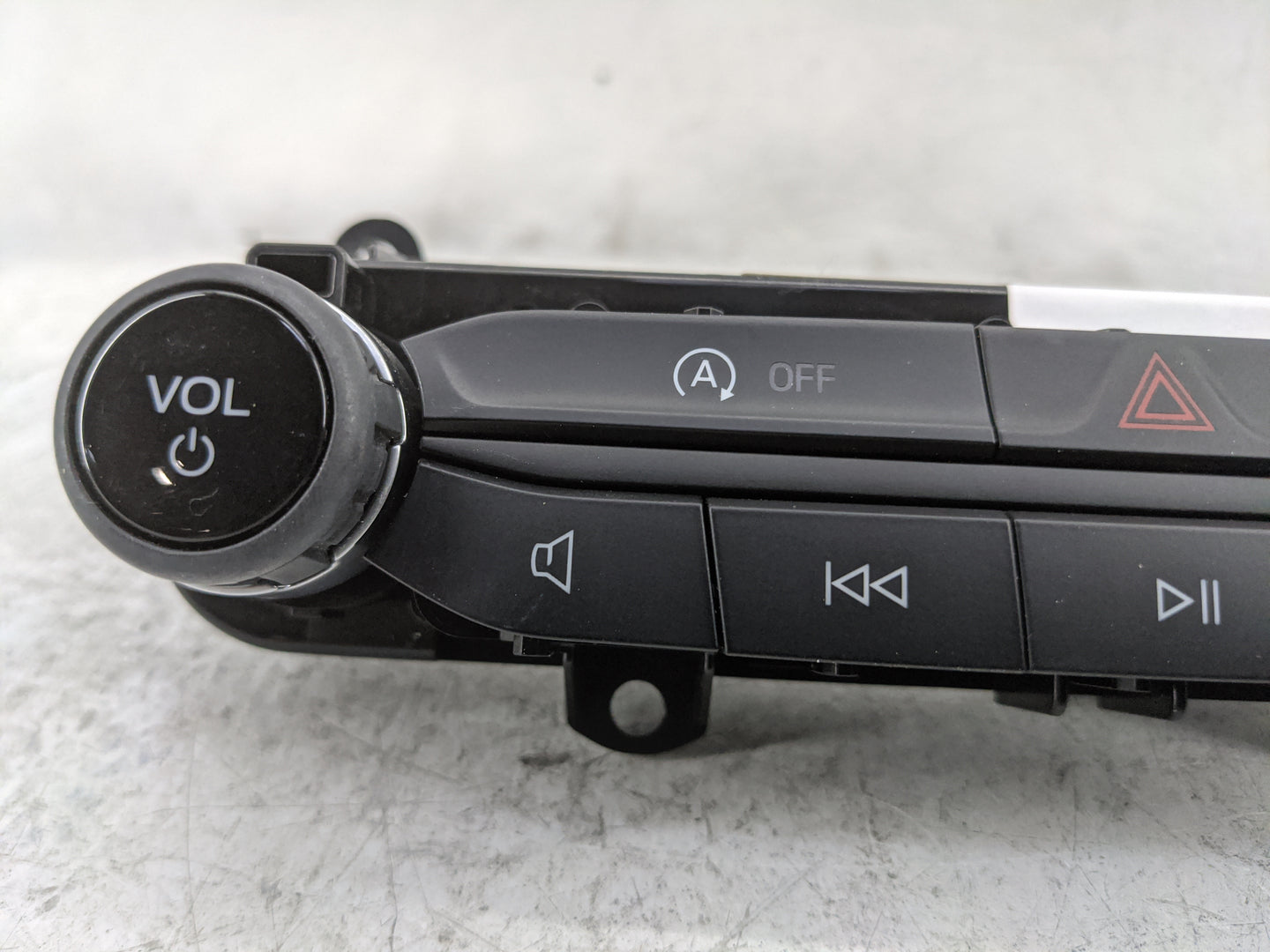 2021-2022 Ford Bronco Sport Radio Control Panel 1478257 - Oemusedautoparts1.com