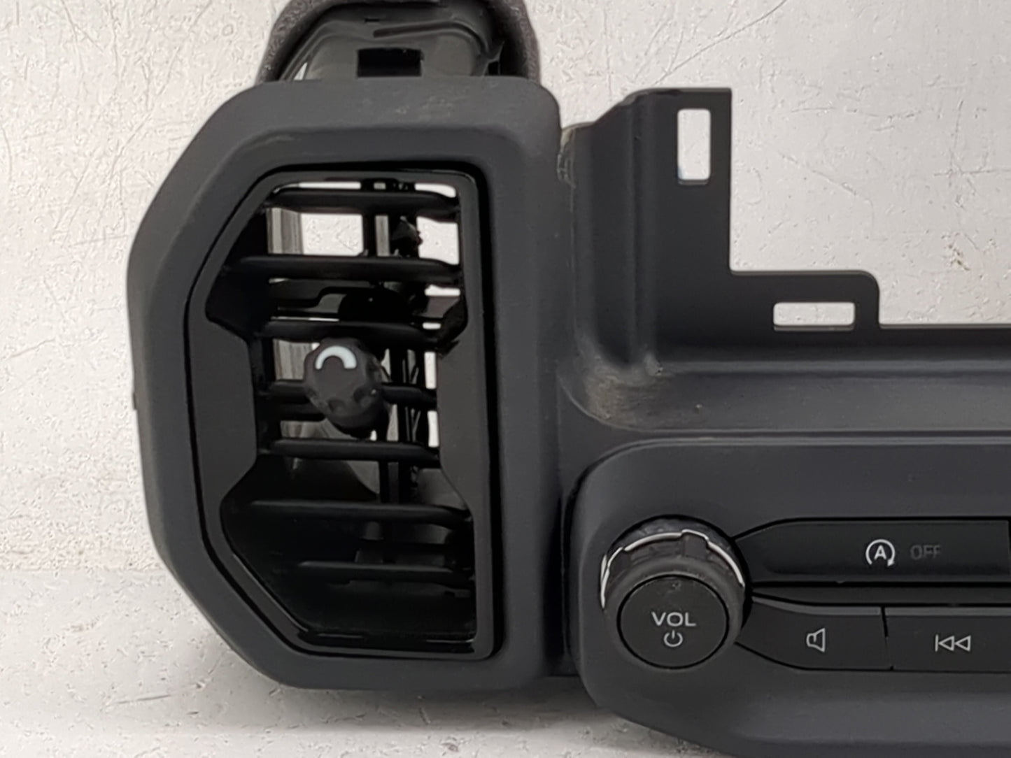2021-2022 Ford Bronco Sport Radio Control Panel 1481630 - Oemusedautoparts1.com
