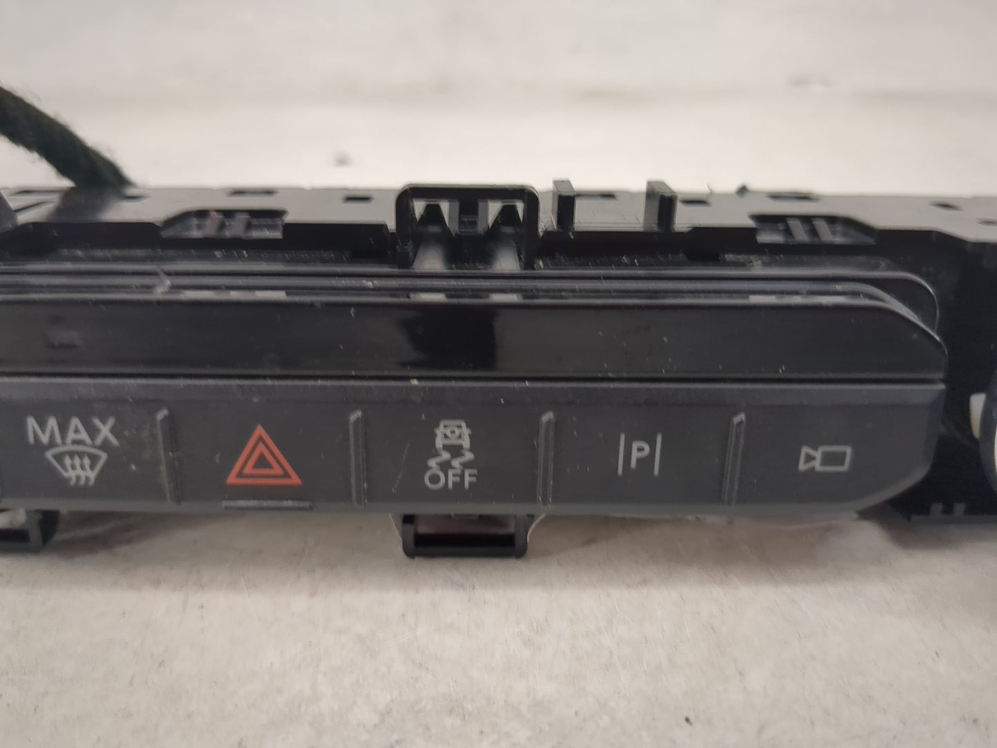 2024 Ford Bronco Sport Climate Control Module Temperature AC/Heater Replacement P/N:S1PB-18K811-CCW 17052954-03 Fits OEM Use