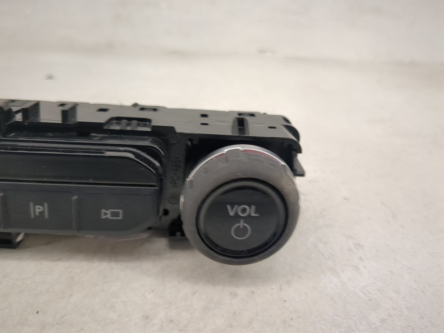2024 Ford Bronco Sport Climate Control Module Temperature AC/Heater Replacement P/N:S1PB-18K811-CCW 17052954-03 Fits OEM Use