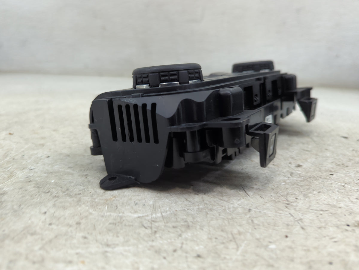 2024 Ford Bronco Sport Climate Control Module Temperature AC/Heater Replacement P/N:EWTCD 18C612 Fits OEM Used Auto Parts - 