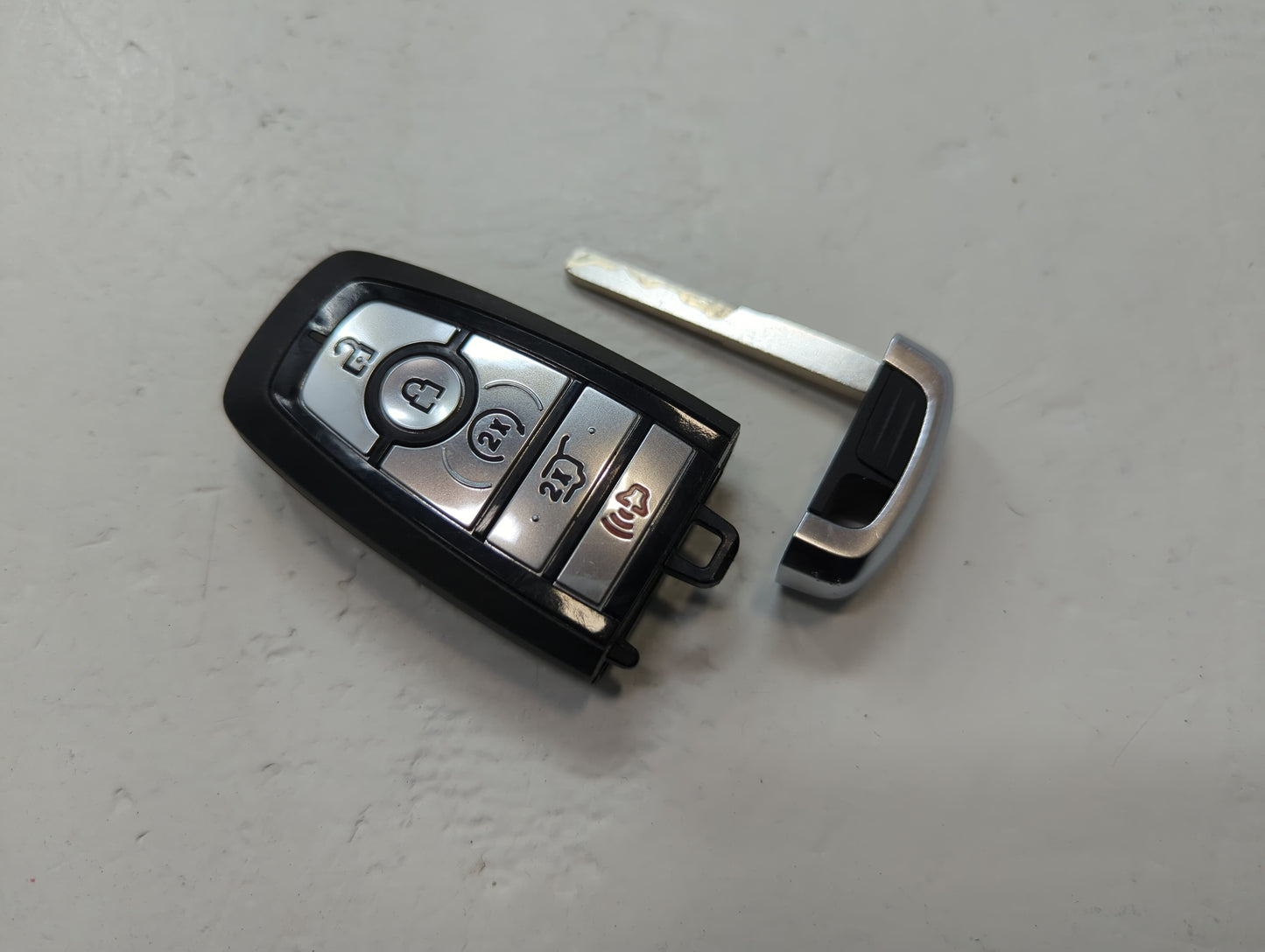 Ford Edge Keyless Entry Remote Fob M3N-A3C054339 ML1T-15K601-BA 5 buttons - Oemusedautoparts1.com