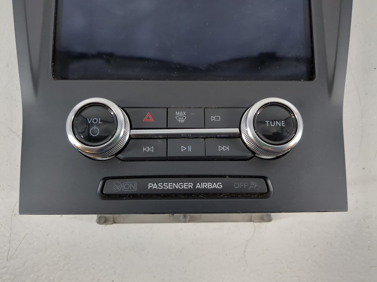 2024 Ford Edge Radio AM FM Cd Player Receiver Replacement P/N:M2GT-18B955-FE Fits OEM Used Auto Parts - Oemusedautoparts1.co