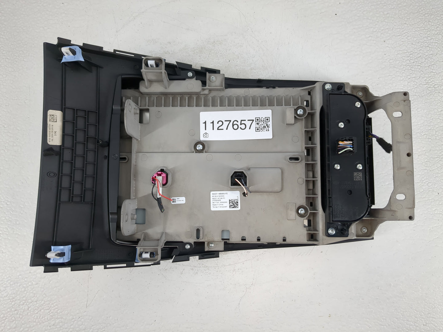2024 Ford Edge Radio AM FM Cd Player Receiver Replacement P/N:M2GT-18B955-FE Fits OEM Used Auto Parts - Oemusedautoparts1.co