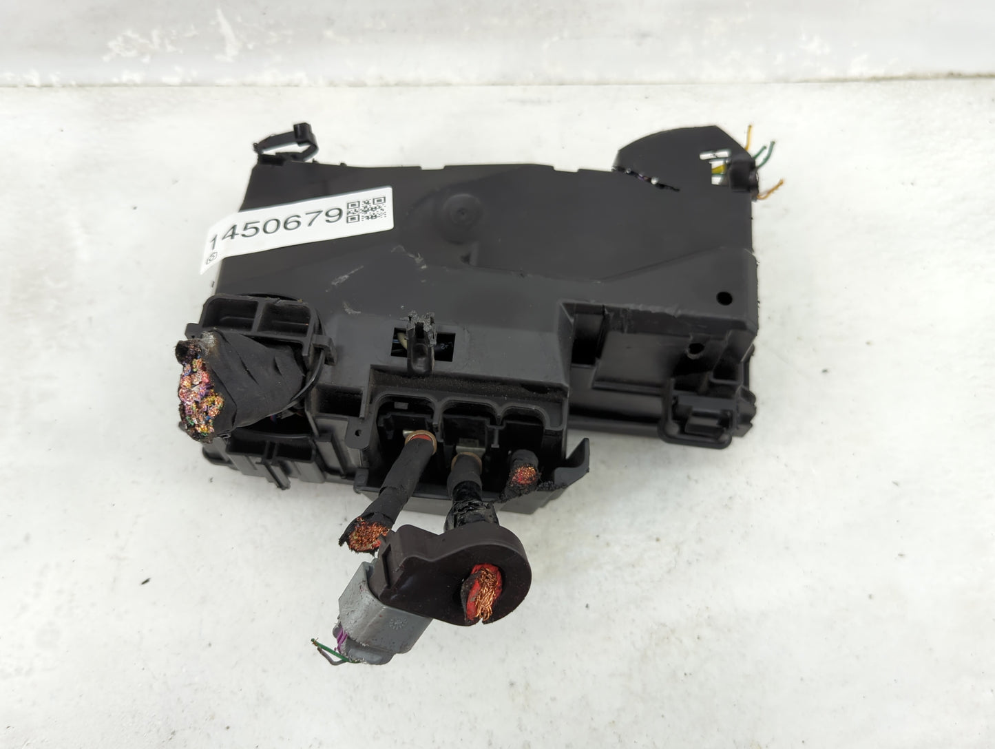 2019-2020 Ford Edge Fusebox Fuse Box Panel Relay Module P/N:GU5T-14B192-GA GU5T-14B192-HA, HU5T-14B192-FFA Fits Fits 2019 20