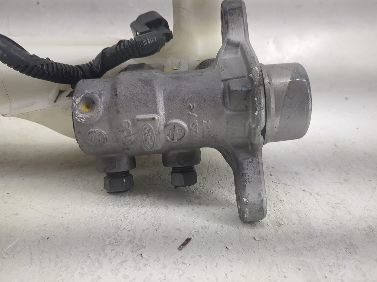 2015-2020 Ford Edge Brake Master Cylinder 1497113 - Oemusedautoparts1.com