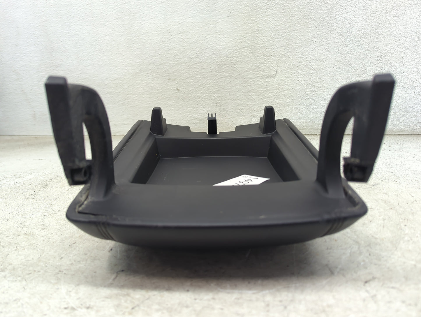 2024 Ford Edge Center Console Armrest Cover Lid Fits OEM Used Auto Parts - Oemusedautoparts1.com