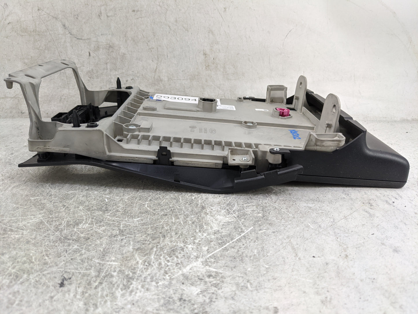 2024 Ford Edge Information Display Screen - Oemusedautoparts1.com
