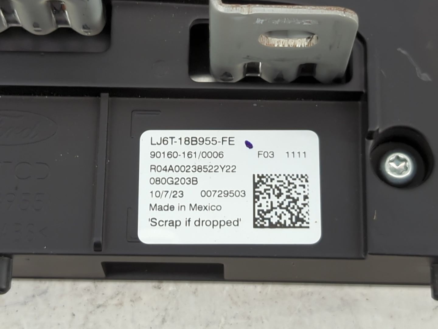 2021-2022 Ford Escape Information Display Screen 1488058 - Oemusedautoparts1.com