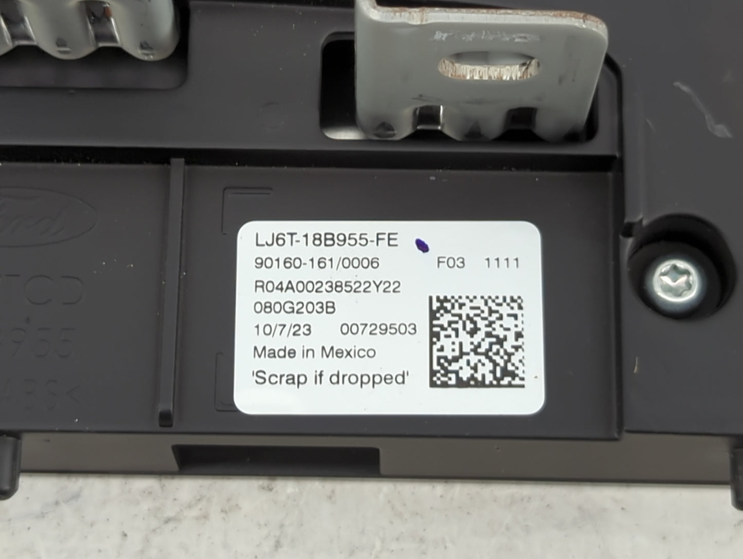2021-2022 Ford Escape Information Display Screen 1488058 - Oemusedautoparts1.com