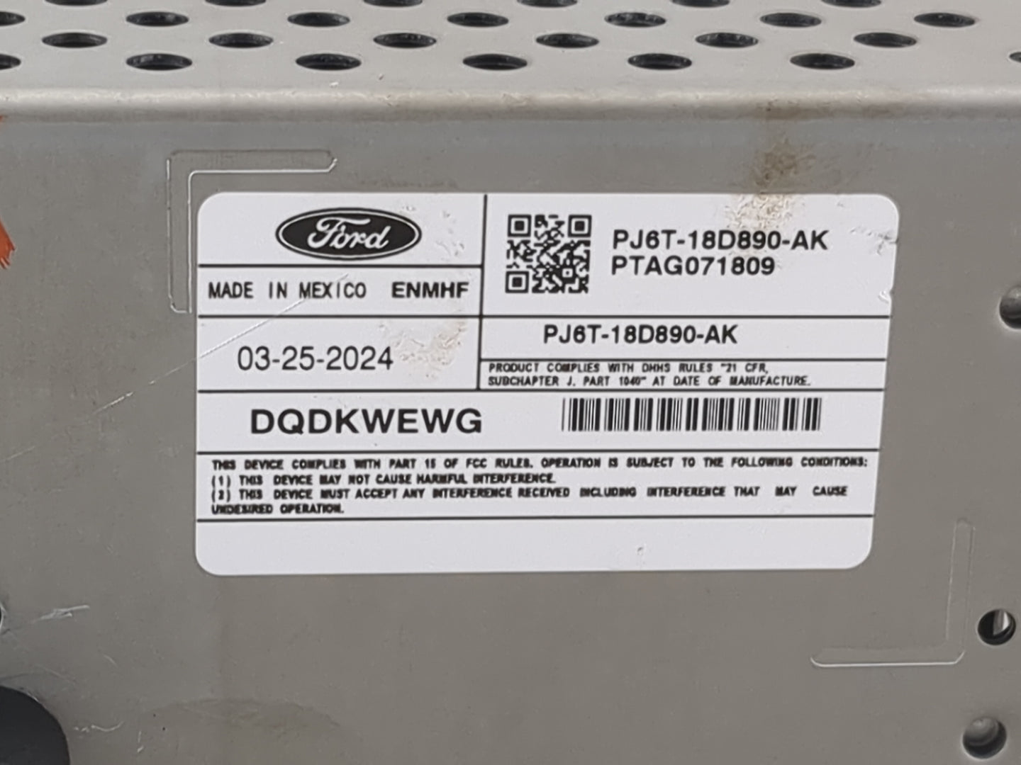 2024 Ford Escape Radio AM FM Cd Player Receiver Replacement P/N:PJ6T-18D890-AK PTAG071809, DQDKWEWG Fits OEM Used Auto Parts