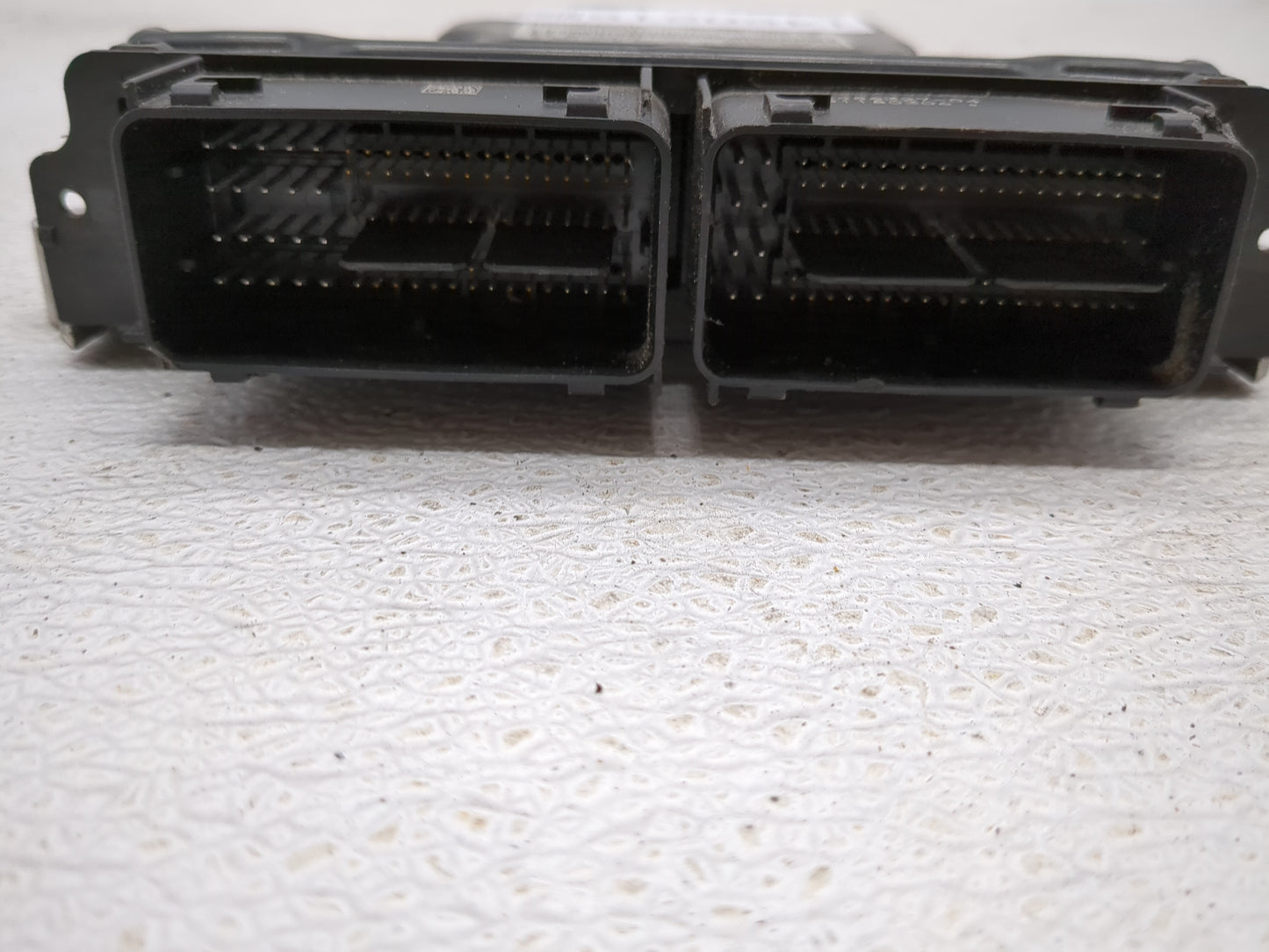 2024 Ford Explorer PCM Engine Control Computer ECU ECM PCU OEM P/N:LB5A-12B684-DSA 0 261 S10 4R1 Fits Fits 2021 2022 OEM Use