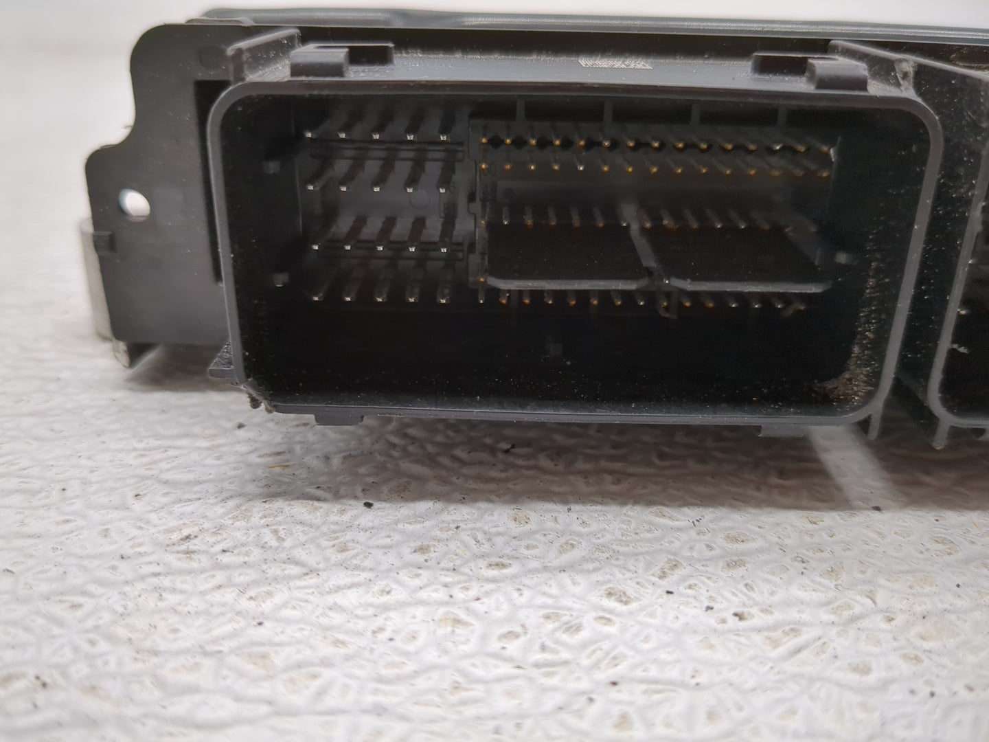 2024 Ford Explorer PCM Engine Control Computer ECU ECM PCU OEM P/N:LB5A-12B684-DSA 0 261 S10 4R1 Fits Fits 2021 2022 OEM Use