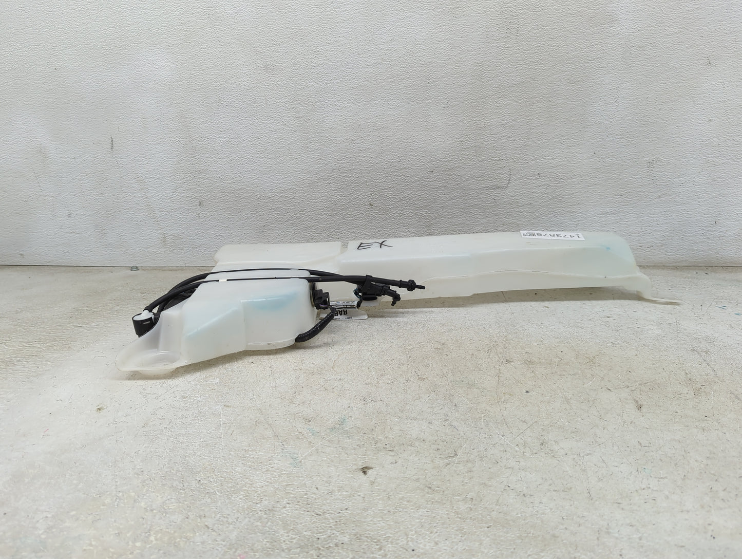 2024 Ford Explorer Windshield Washer Fluid Reservoir Bottle Oem - Oemusedautoparts1.com