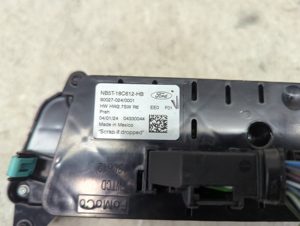 2024 Ford Explorer Climate Control Module Temperature AC/Heater Replacement P/N:NB5T-18C612-HB Fits OEM Used Auto Parts - Oe