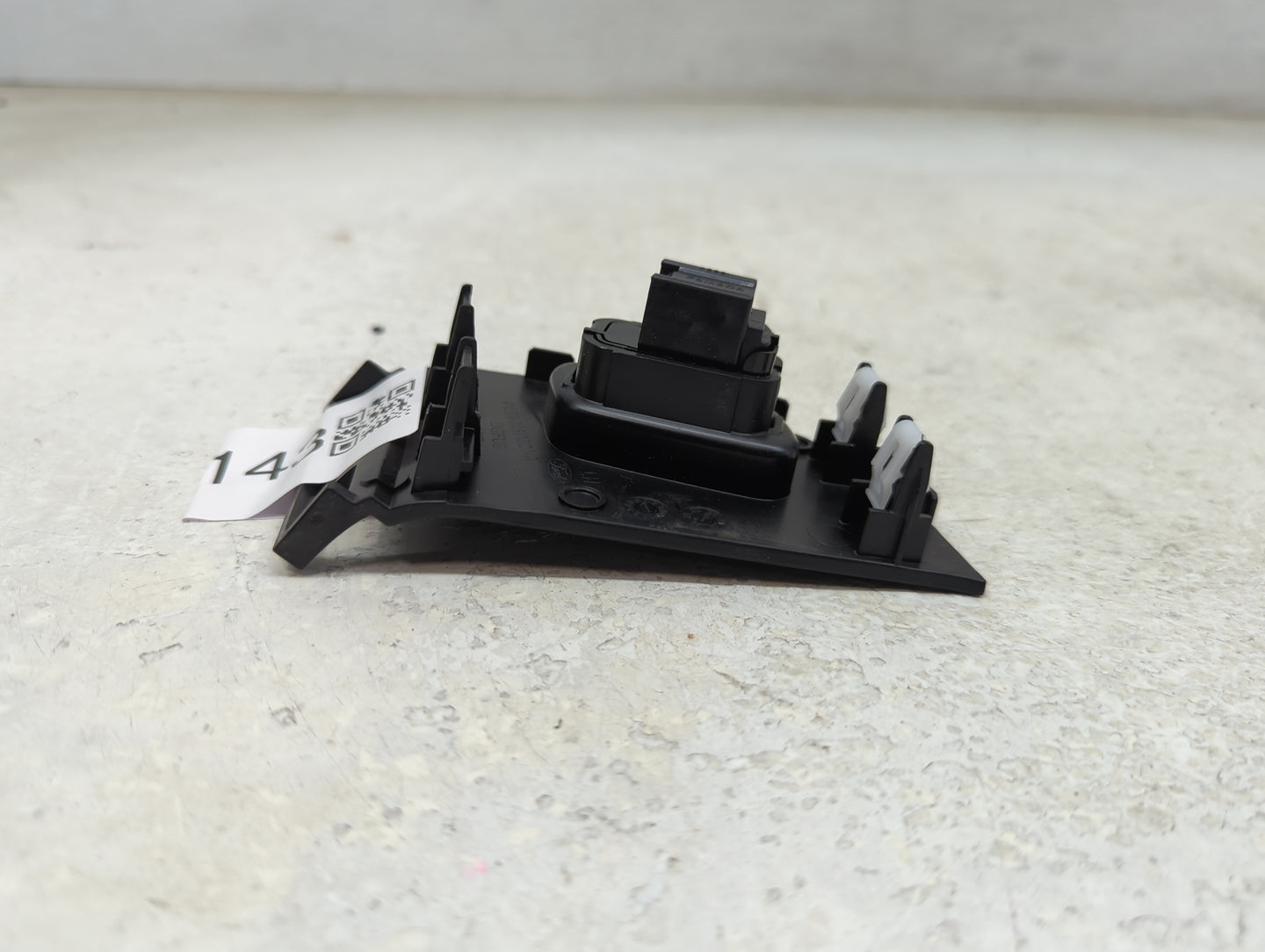 2024 Ford F250sd Master Power Window Switch Replacement Driver Side Left P/N:PC3B-J237W21-A Fits OEM Used Auto Parts - Oemus