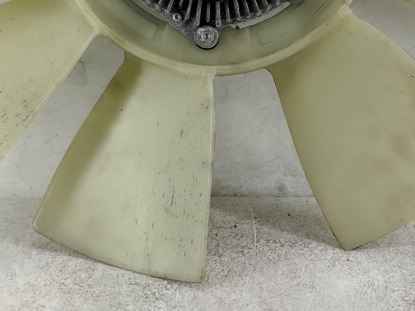 2024 Ford F250sd Radiator Cooling Fan Clutch - Oemusedautoparts1.com