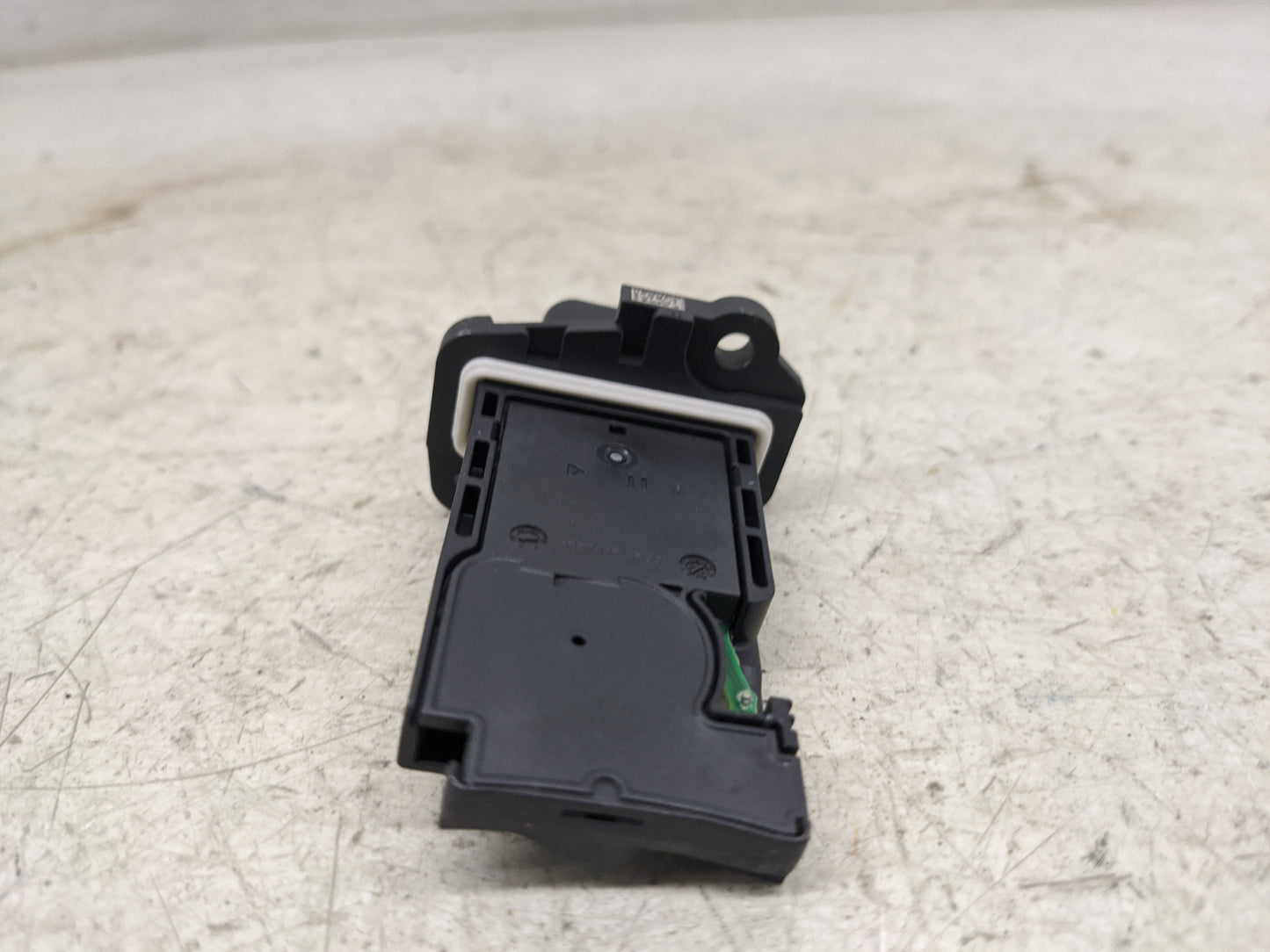 2024 Ford F350sd Mass Air Flow Meter Maf - Oemusedautoparts1.com