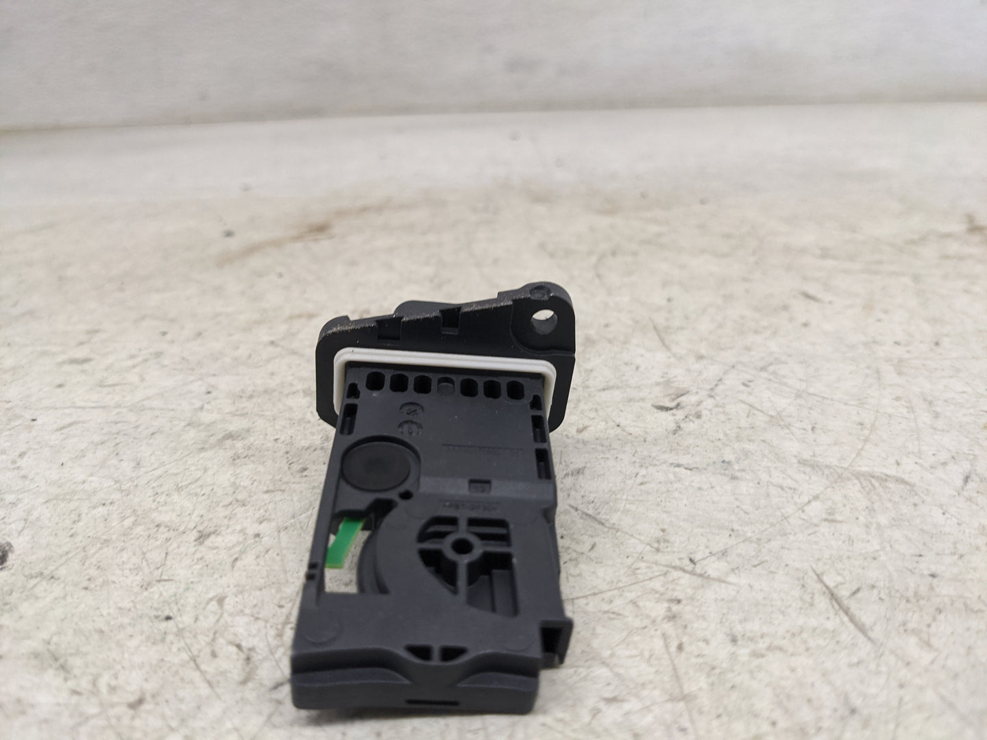2024 Ford F350sd Mass Air Flow Meter Maf - Oemusedautoparts1.com