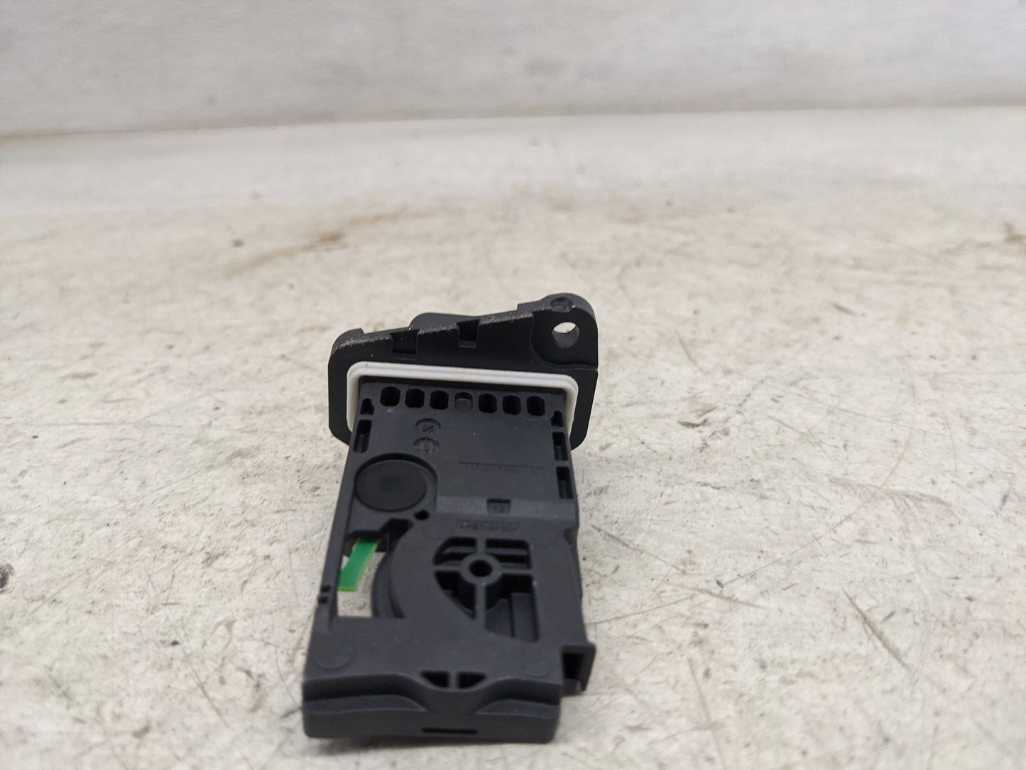 2024 Ford F350sd Mass Air Flow Meter Maf - Oemusedautoparts1.com