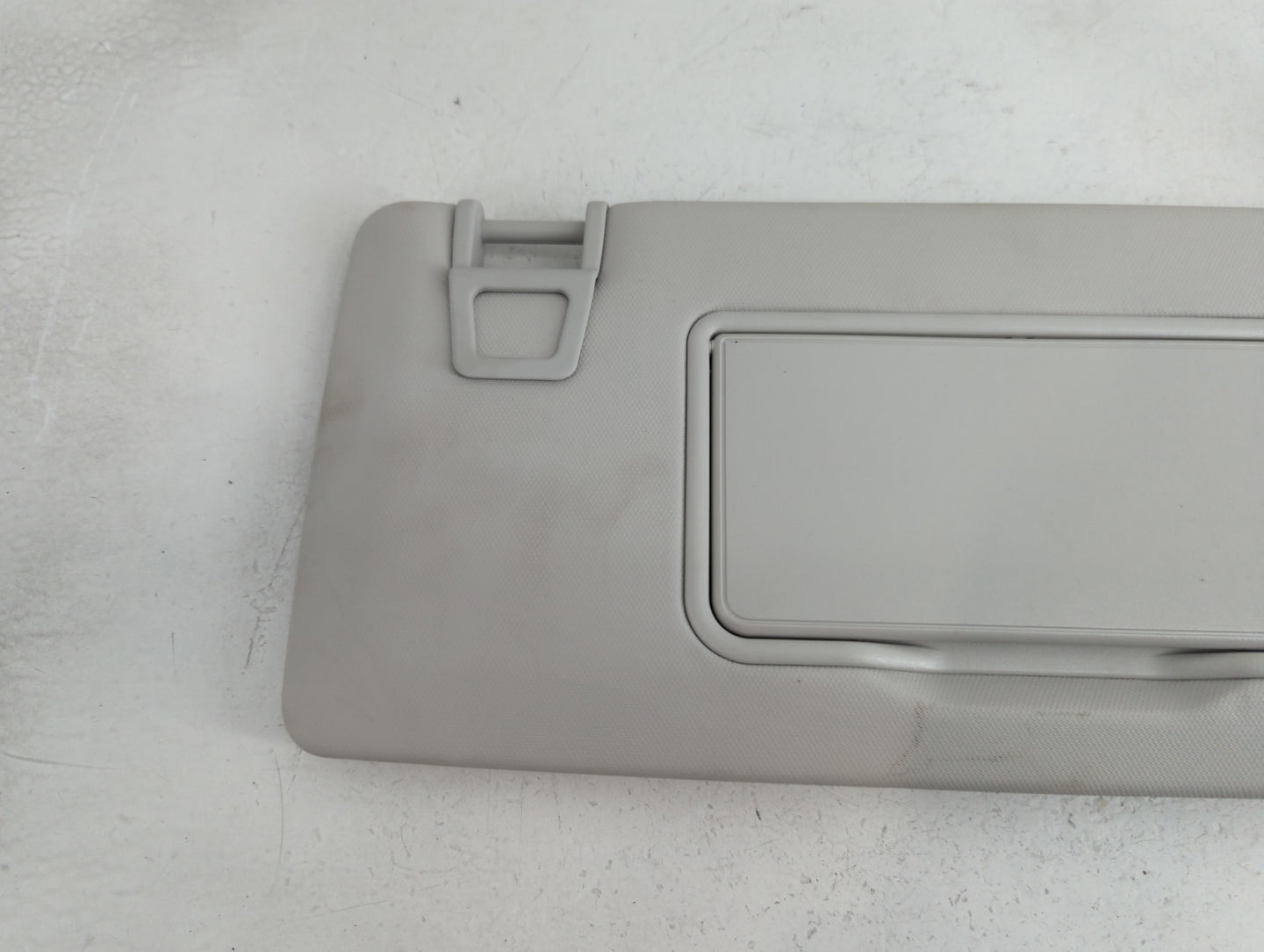 2024 Ford Maverick Sun Visor Shade Replacement Passenger Right Mirror Fits OEM Used Auto Parts - Oemusedautoparts1.com