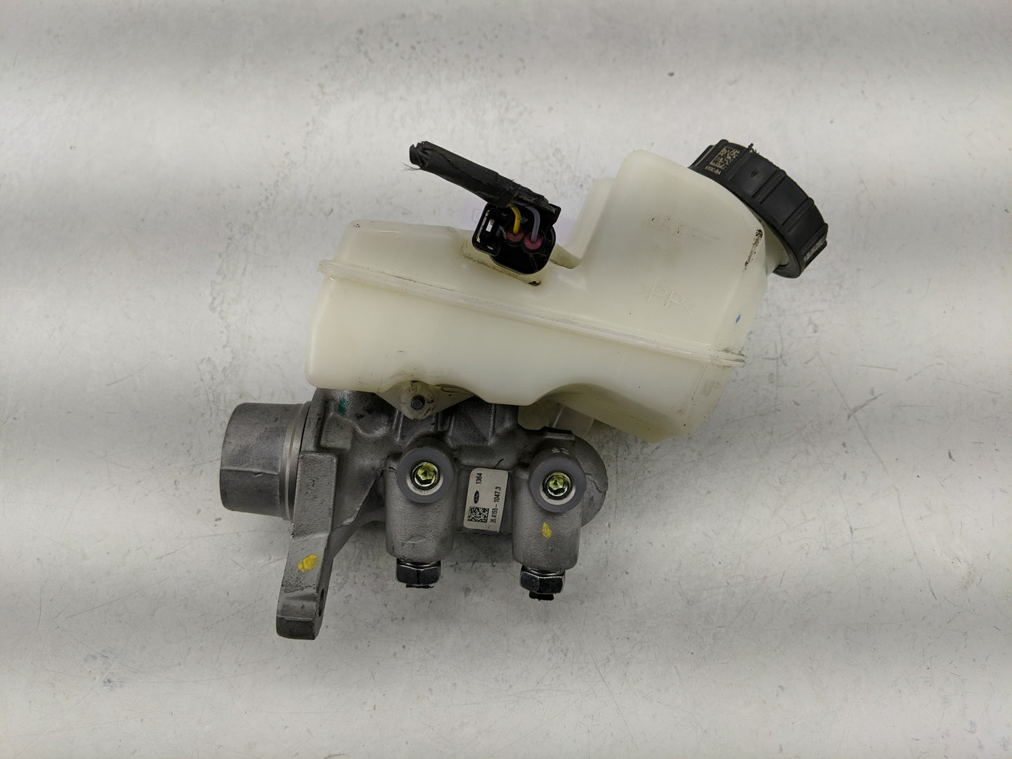 Ford Maverick Brake Master Cylinder 1313777 - Oemusedautoparts1.com