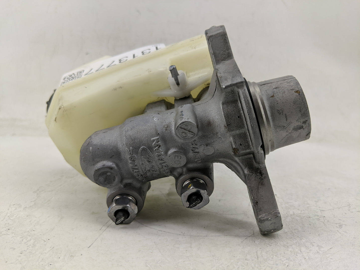 Ford Maverick Brake Master Cylinder 1313777 - Oemusedautoparts1.com