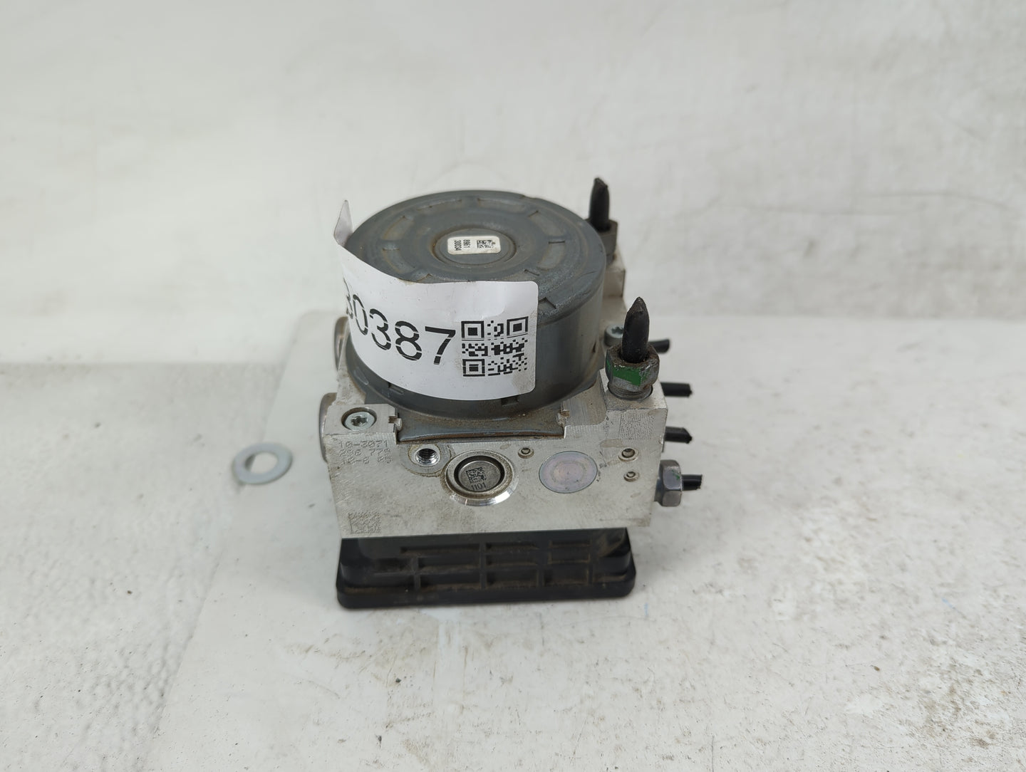 2024 Ford Maverick ABS Pump Control Module Replacement P/N:PZ6C-2C219-GE Fits OEM Used Auto Parts - Oemusedautoparts1.com