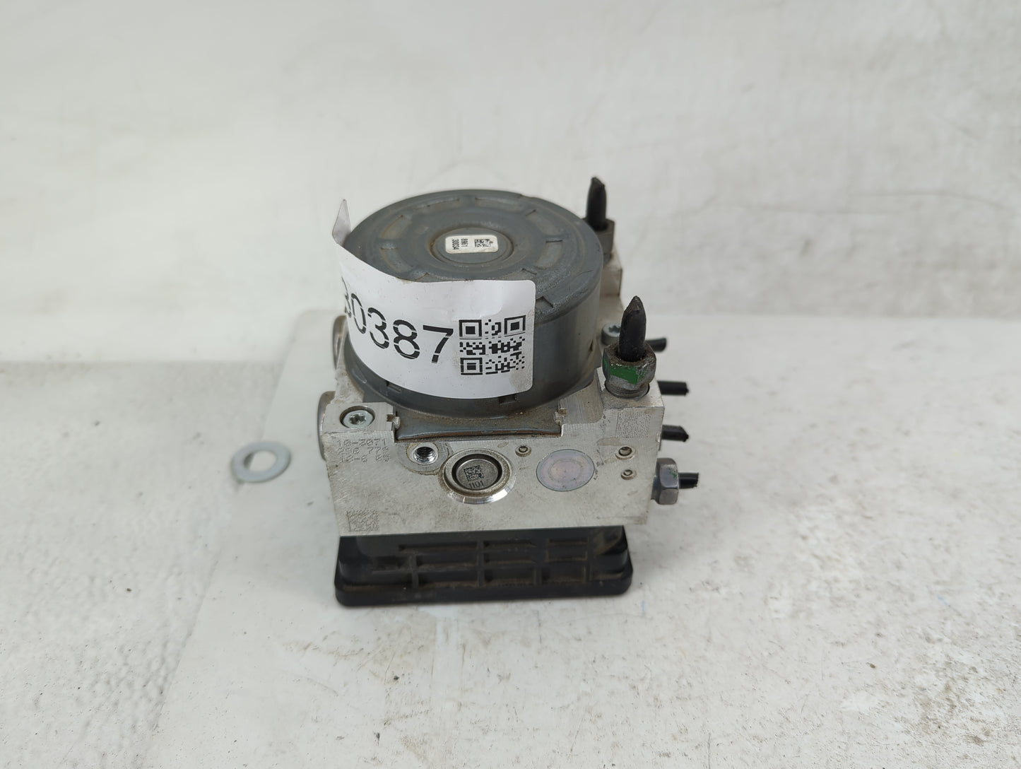 2024 Ford Maverick ABS Pump Control Module Replacement P/N:PZ6C-2C219-GE Fits OEM Used Auto Parts - Oemusedautoparts1.com
