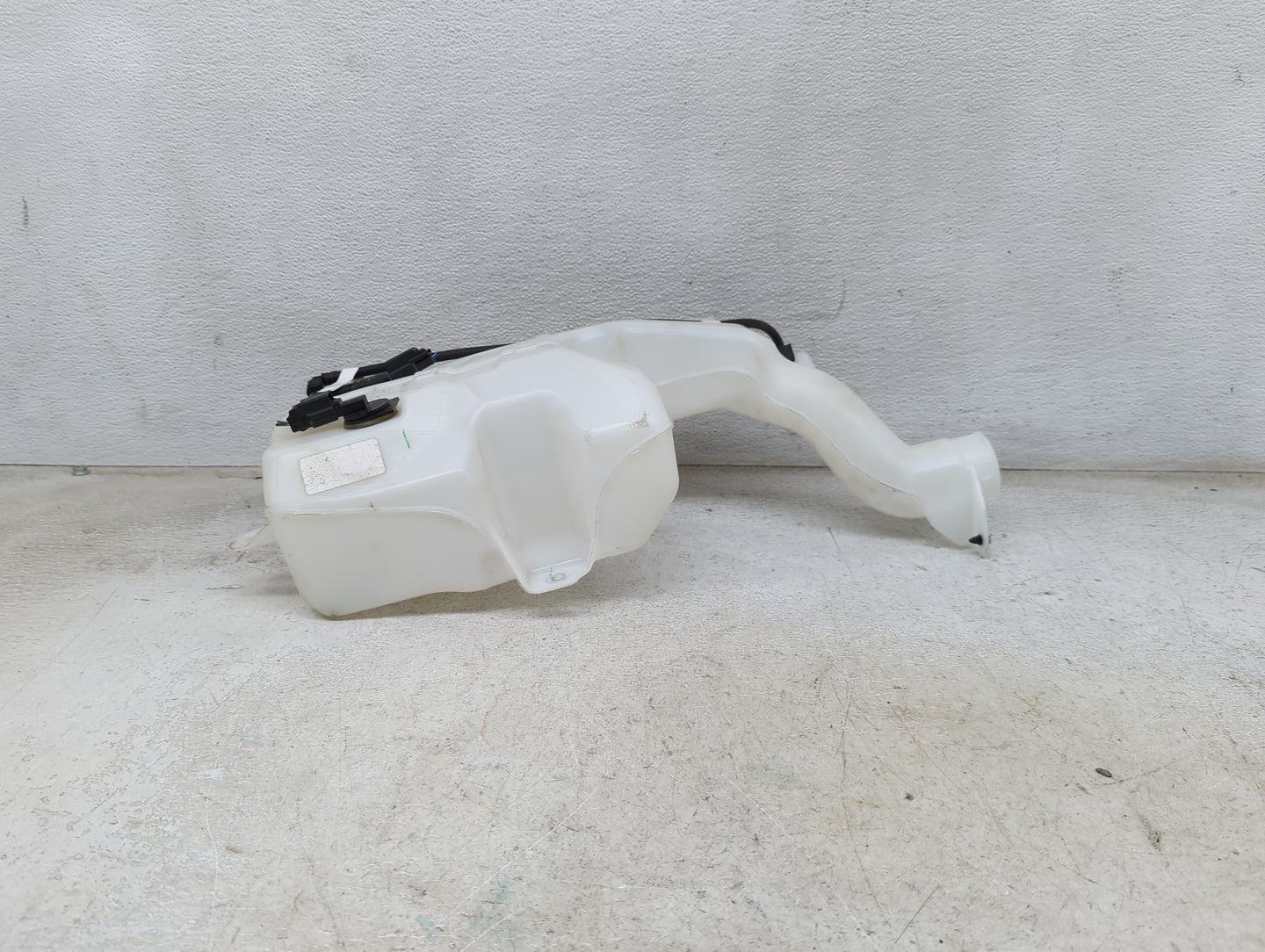 2024 Ford Mustang Windshield Washer Fluid Reservoir Bottle Oem - Oemusedautoparts1.com