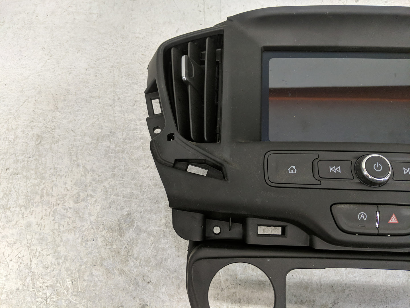 2024 Gmc Terrain Radio AM FM Cd Player Receiver Replacement P/N:85535752 Fits OEM Used Auto Parts - Oemusedautoparts1.com