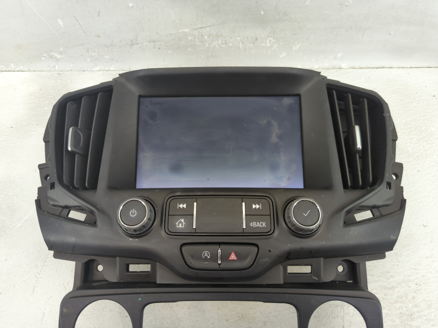 2024 Gmc Terrain Radio AM FM Cd Player Receiver Replacement P/N:84677518 Fits OEM Used Auto Parts - Oemusedautoparts1.com