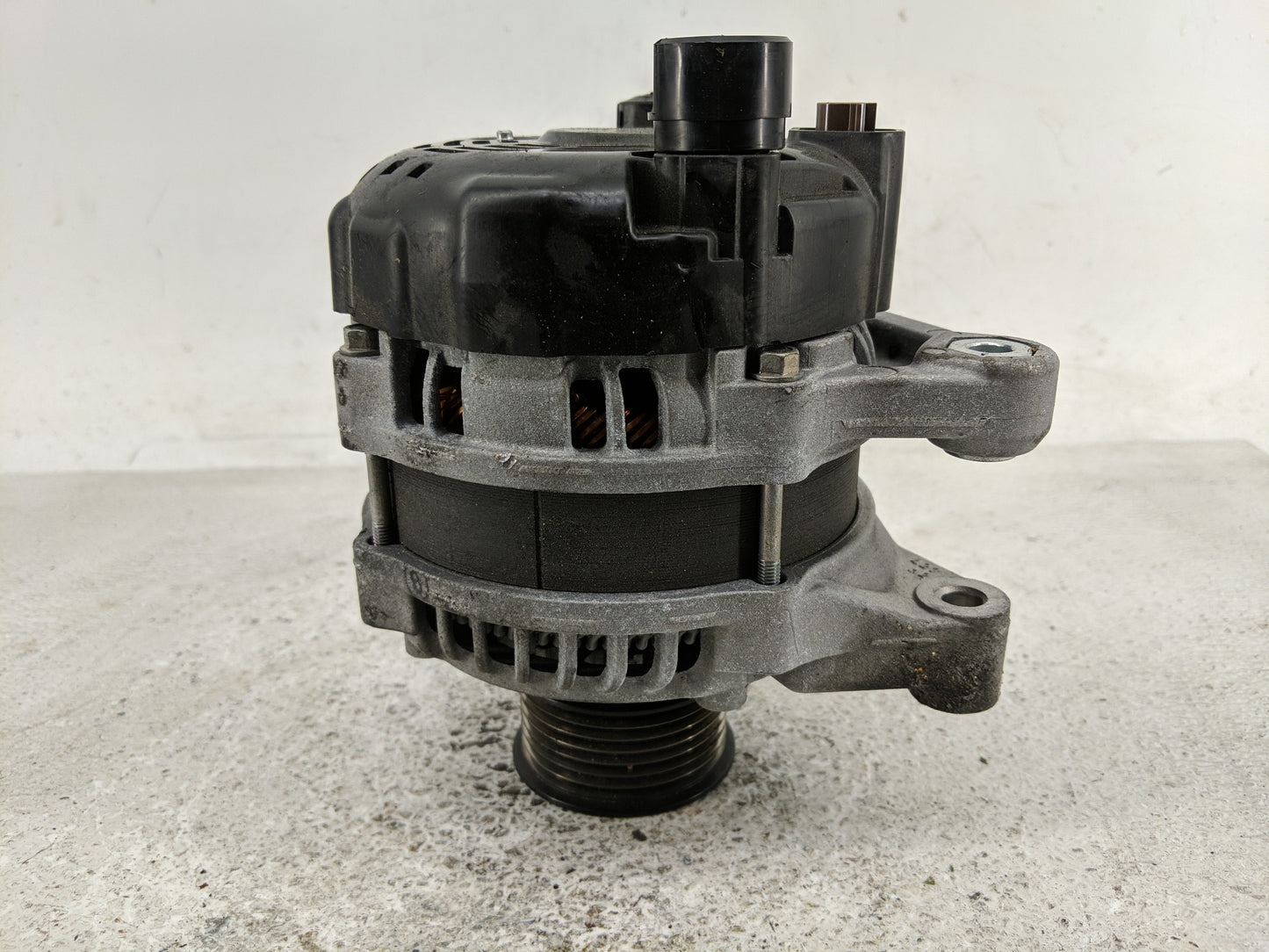 2024 Honda Accord Alternator Replacement Generator Charging Assembly Engine OEM P/N:104211-4941 Fits OEM Used Auto Parts - O
