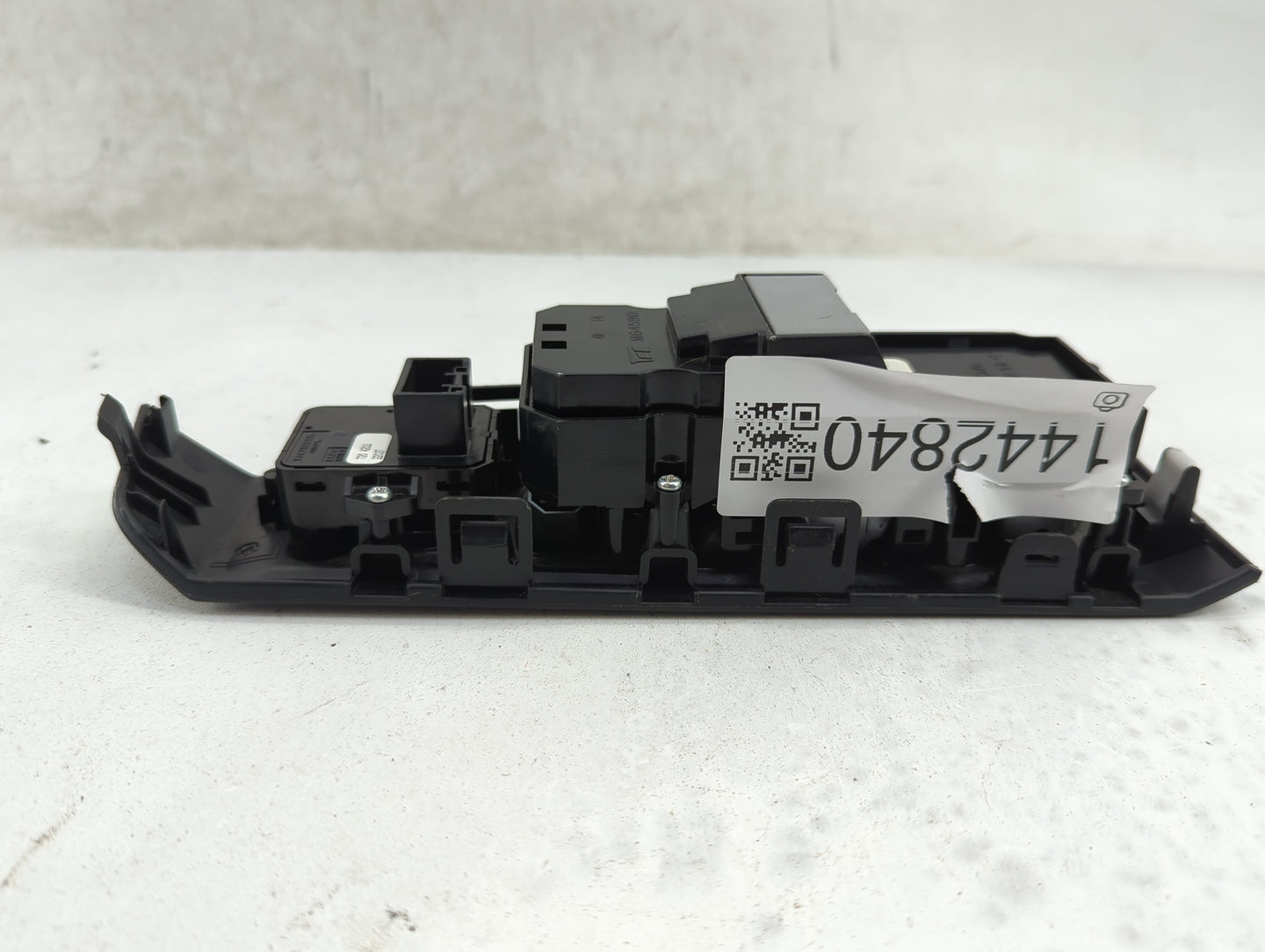 2024 Honda Accord Master Power Window Switch Replacement Driver Side Left P/N:T20 A211 Fits Fits 2022 OEM Used Auto Parts - 