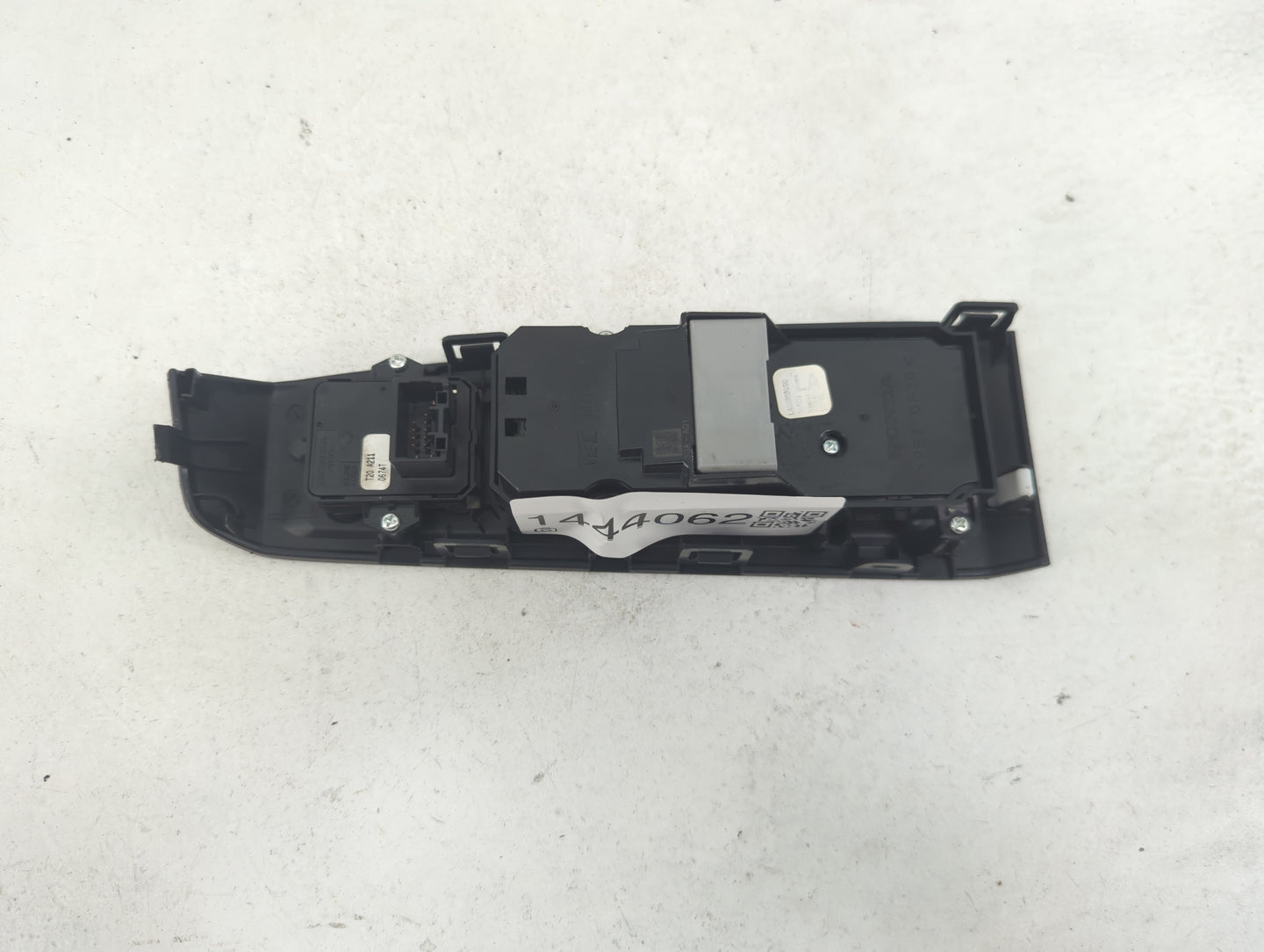 2024 Honda Accord Master Power Window Switch Replacement Driver Side Left P/N:LA00003GSQ Fits OEM Used Auto Parts - Oemuseda