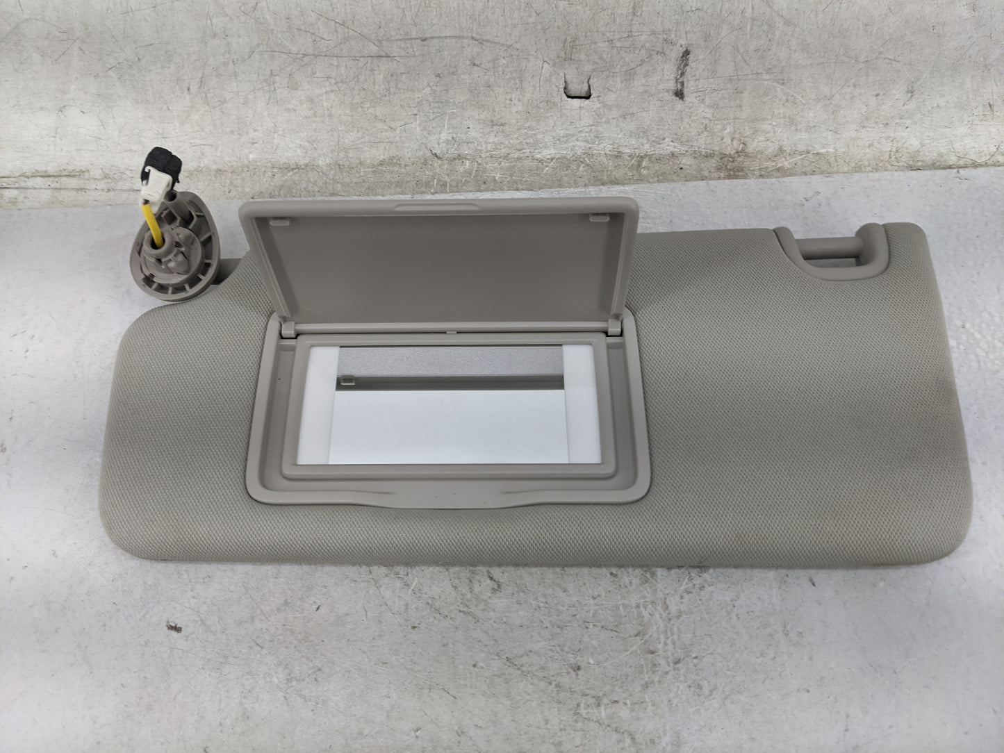 2024 Honda Accord Sun Visor Shade Replacement Driver Left Mirror Fits OEM Used Auto Parts - Oemusedautoparts1.com