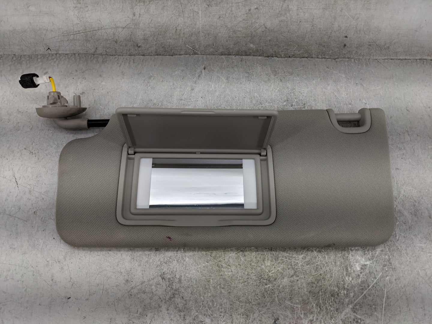 2024 Honda Accord Sun Visor Shade Replacement Driver Left Mirror Fits OEM Used Auto Parts - Oemusedautoparts1.com