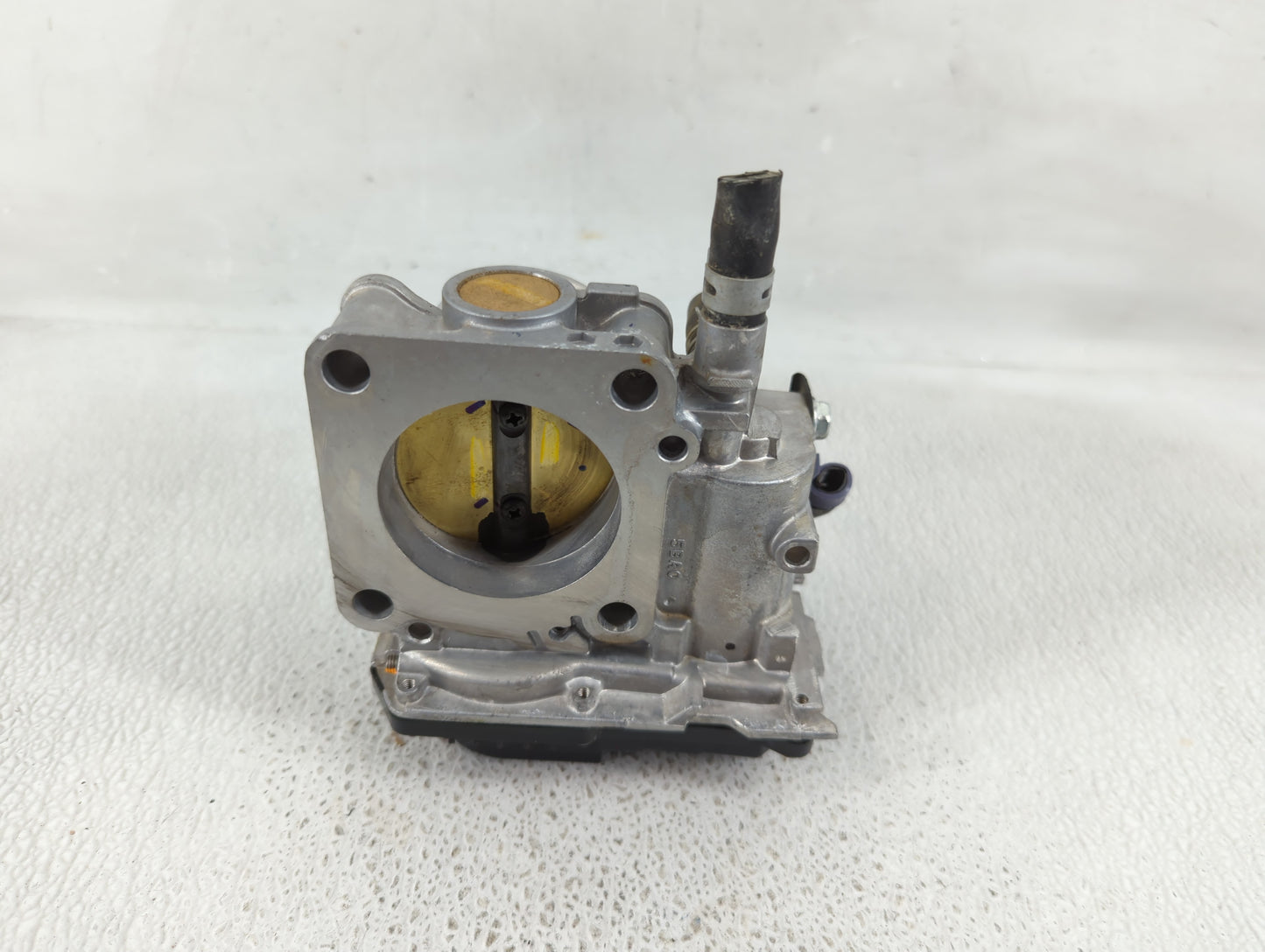 2016-2022 Honda Civic Throttle Body P/N:M40227 M60911, GMH1A Fits Fits 2016 2017 2018 2019 2020 2021 2022 OEM Used Auto Part
