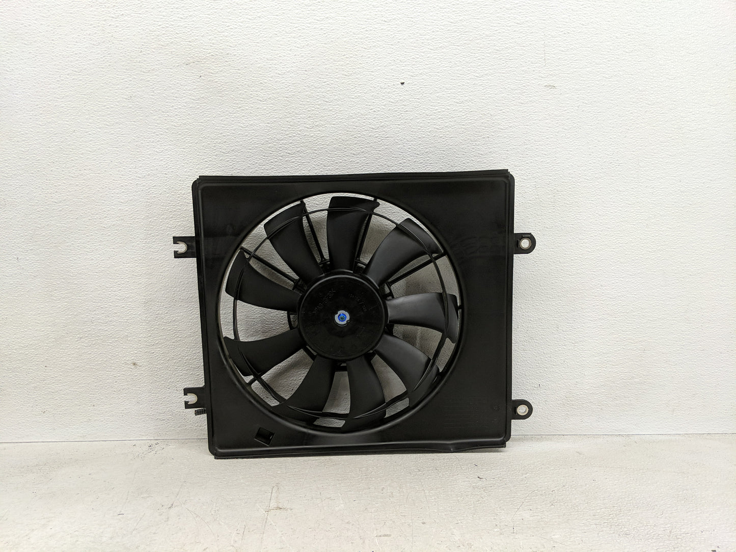 2024 Honda Civic Electric Radiator Cooling Fan Motor Assembly P/N:1901564AA01 Fits OEM Used Auto Parts - Oemusedautoparts1.c