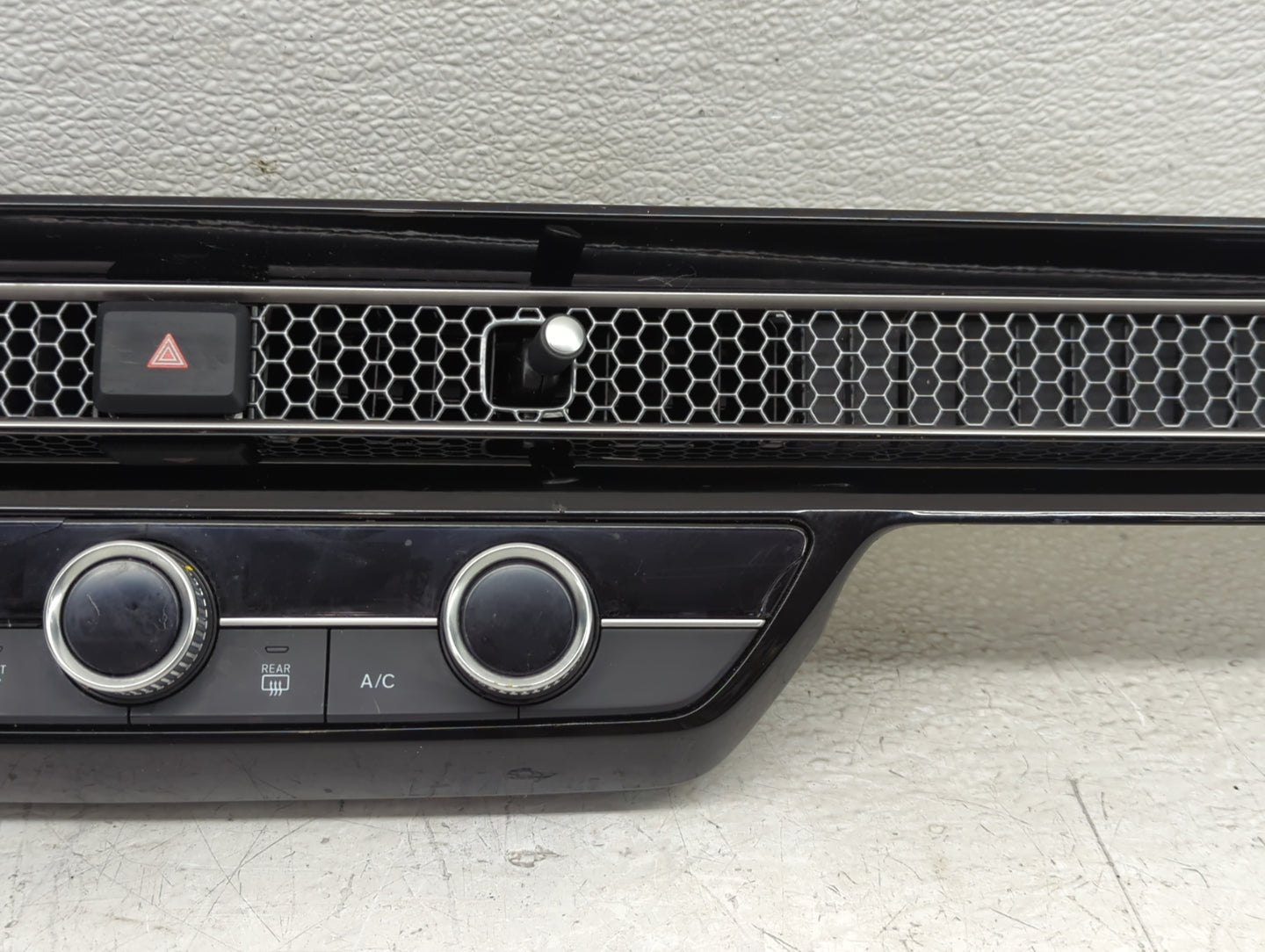 2024 Honda Civic Climate Control Module Temperature AC/Heater Replacement P/N:79610T21A010M1 Fits OEM Used Auto Parts - Oemu