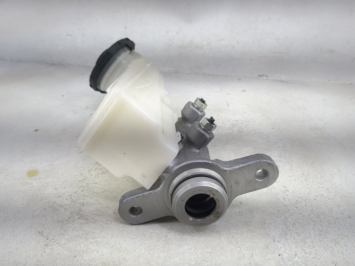 2022-2022 Honda Civic Brake Master Cylinder 1491125 - Oemusedautoparts1.com