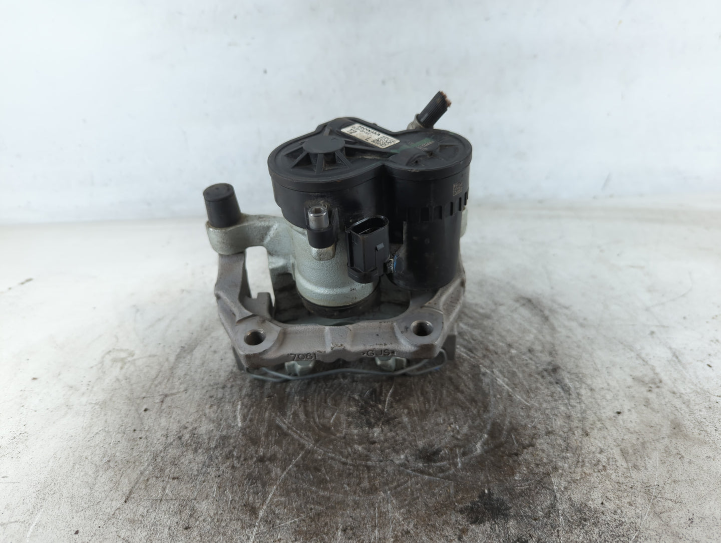 2024 Honda Civic Front Driver Left Brake Caliper - Oemusedautoparts1.com