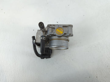 2016-2022 Honda Civic Throttle Body P/N:GMH1A M30828, 222781 Fits Fits 2016 2017 2018 2019 2020 2021 2022 OEM Used Auto Parts