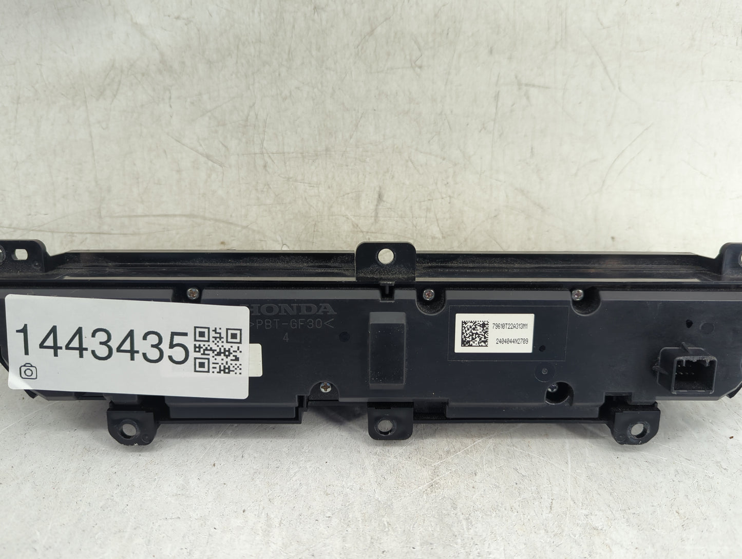 2024 Honda Cr-V Climate Control Module Temperature AC/Heater Replacement P/N:79610T22A313M1 Fits OEM Used Auto Parts - Oemus