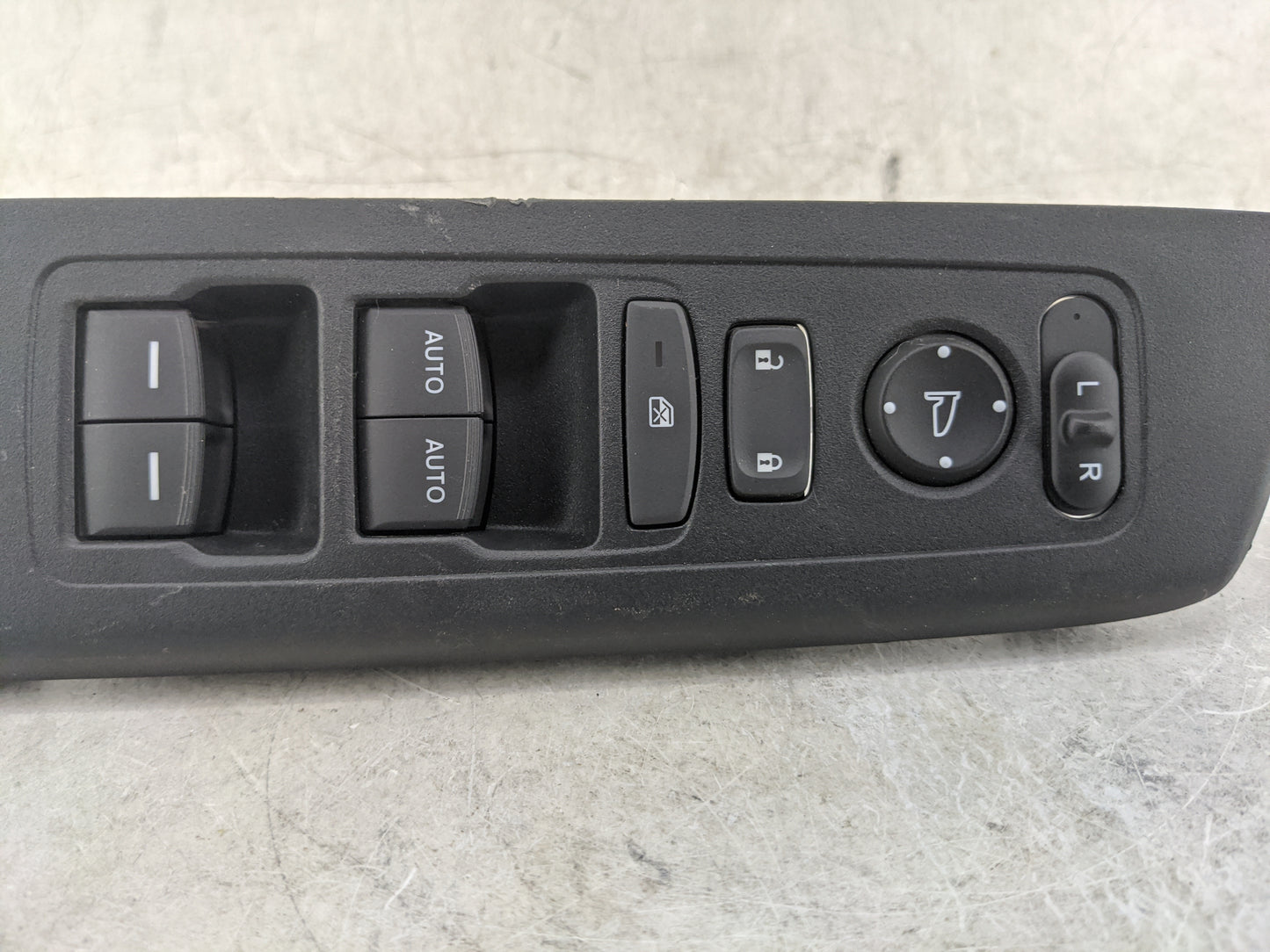 2024 Honda Cr-V Master Power Window Switch Replacement Driver Side Left P/N:TZA A111 0154T Fits OEM Used Auto Parts - Oemuse
