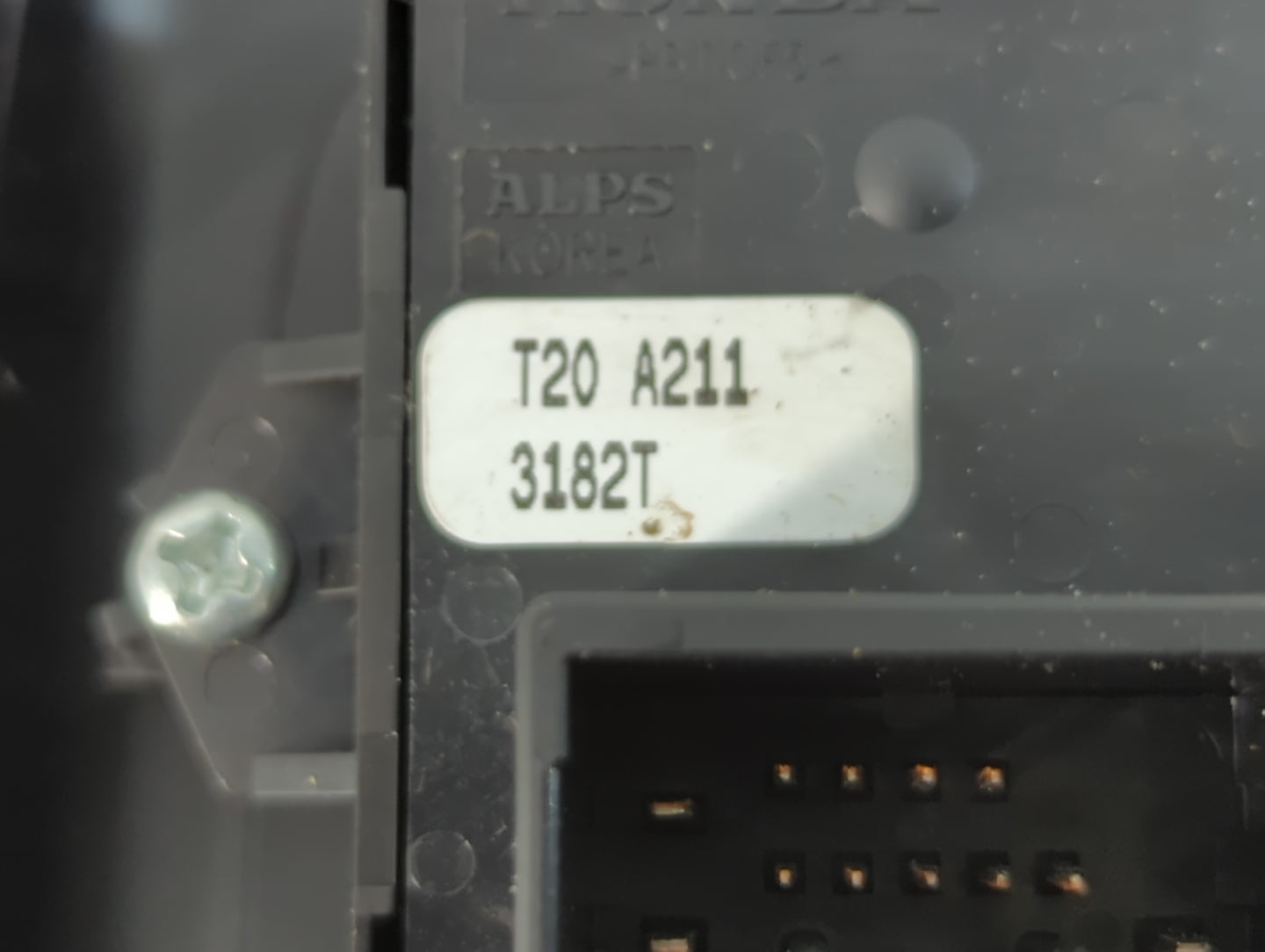 2024 Honda Cr-V Master Power Window Switch Replacement Driver Side Left P/N:T20 A211 Fits OEM Used Auto Parts - Oemusedautop